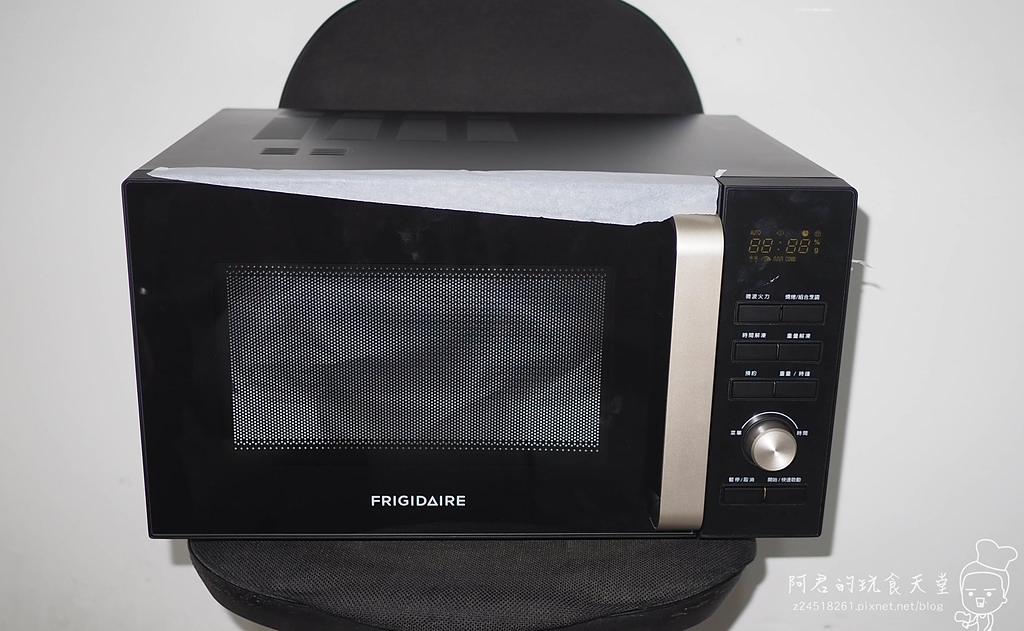 【影片開箱】FRIGIDAIRE 微電腦微波爐FKM-2552GSG|微波燒烤攏欸通|微波爐推薦 - 第5張圖 【影片開箱】FRIGIDAIRE 微電腦微波爐FKM-2552GSG|微波燒烤攏欸通|微波爐推薦