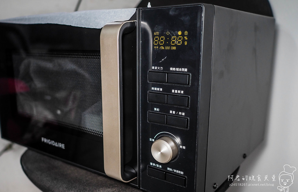 【影片開箱】FRIGIDAIRE 微電腦微波爐FKM-2552GSG|微波燒烤攏欸通|微波爐推薦 - 第9張圖 【影片開箱】FRIGIDAIRE 微電腦微波爐FKM-2552GSG|微波燒烤攏欸通|微波爐推薦