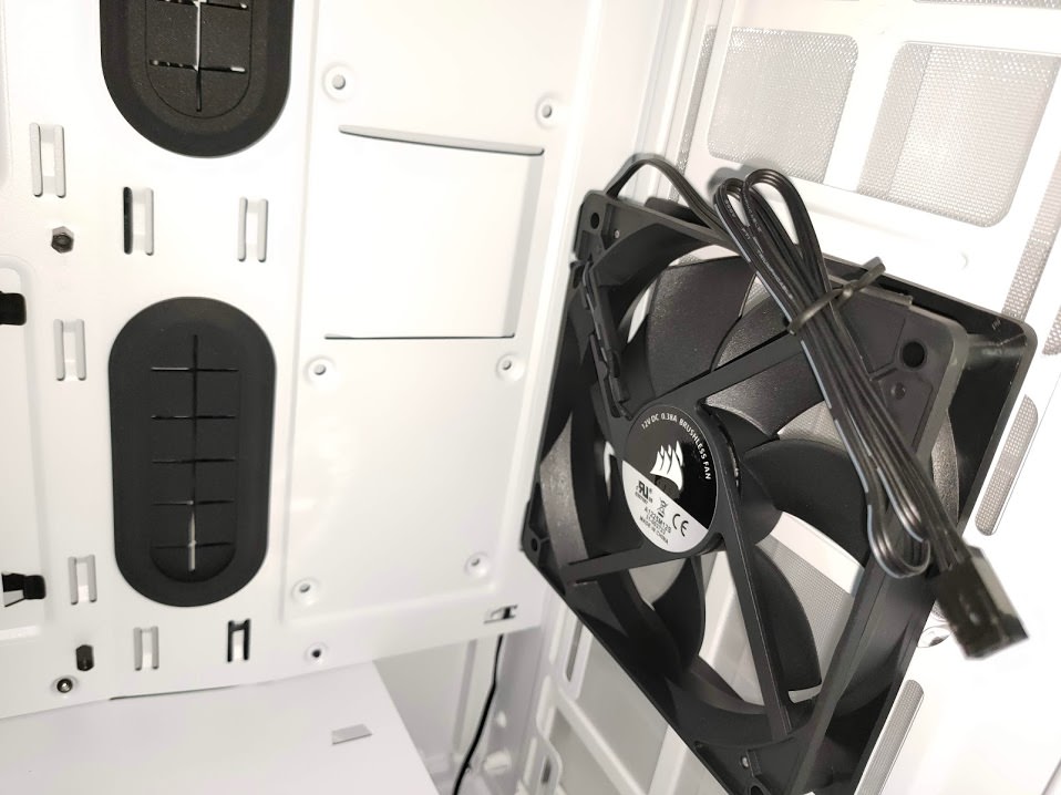 【開箱】海盜船Carbide 275R|ANTEC HCG 750|久違電腦主機更新 - 第14張圖 【開箱】海盜船Carbide 275R|ANTEC HCG 750|久違電腦主機更新