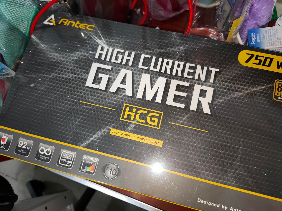 【開箱】海盜船Carbide 275R|ANTEC HCG 750|久違電腦主機更新 - 第18張圖 【開箱】海盜船Carbide 275R|ANTEC HCG 750|久違電腦主機更新