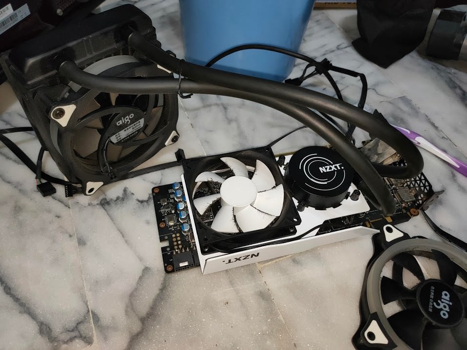 【開箱】海盜船Carbide 275R|ANTEC HCG 750|久違電腦主機更新 - 第24張圖 【開箱】海盜船Carbide 275R|ANTEC HCG 750|久違電腦主機更新