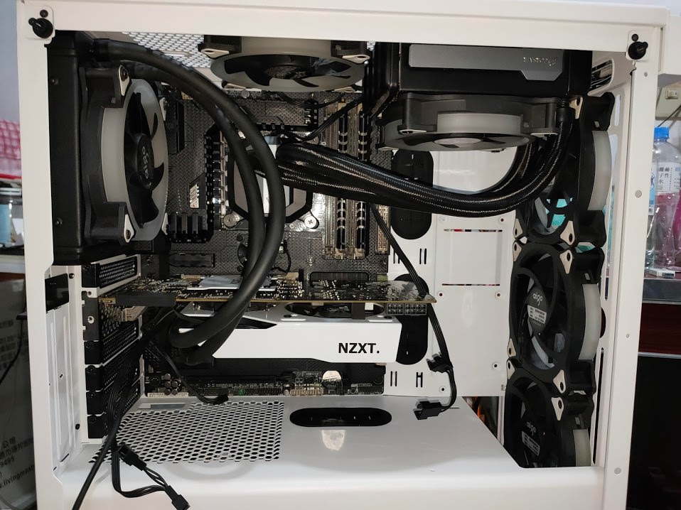 【開箱】海盜船Carbide 275R|ANTEC HCG 750|久違電腦主機更新 - 第31張圖 【開箱】海盜船Carbide 275R|ANTEC HCG 750|久違電腦主機更新