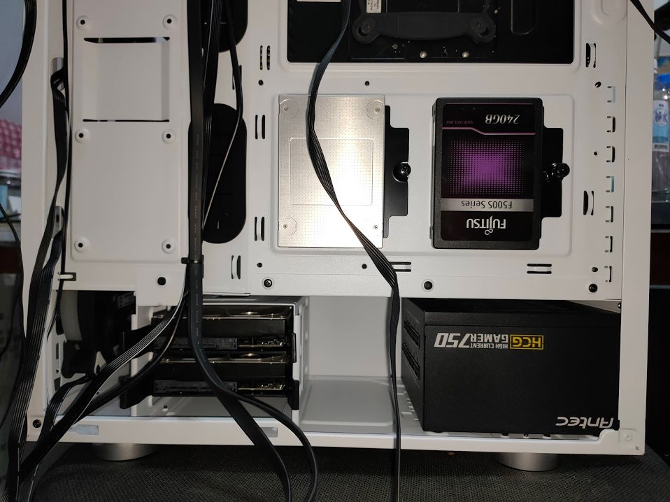 【開箱】海盜船Carbide 275R|ANTEC HCG 750|久違電腦主機更新 - 第32張圖 【開箱】海盜船Carbide 275R|ANTEC HCG 750|久違電腦主機更新