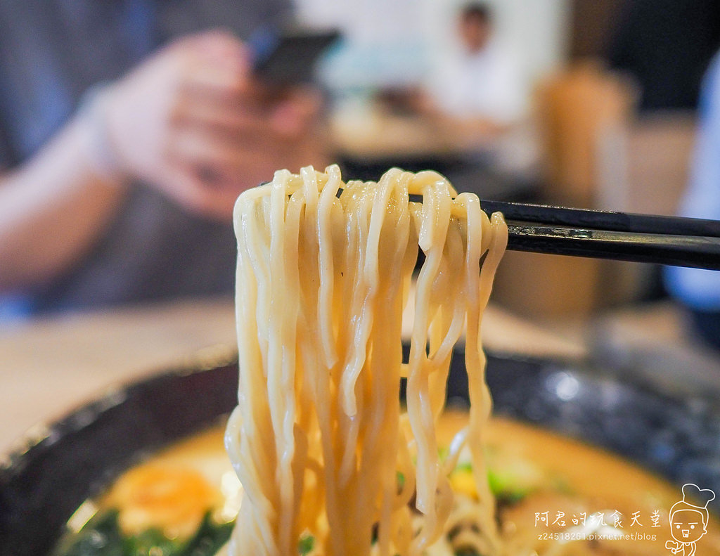 【台中】麵匠拉麵｜多種創意新口味、俗擱大碗的好吃拉麵｜中友百貨｜北區美食