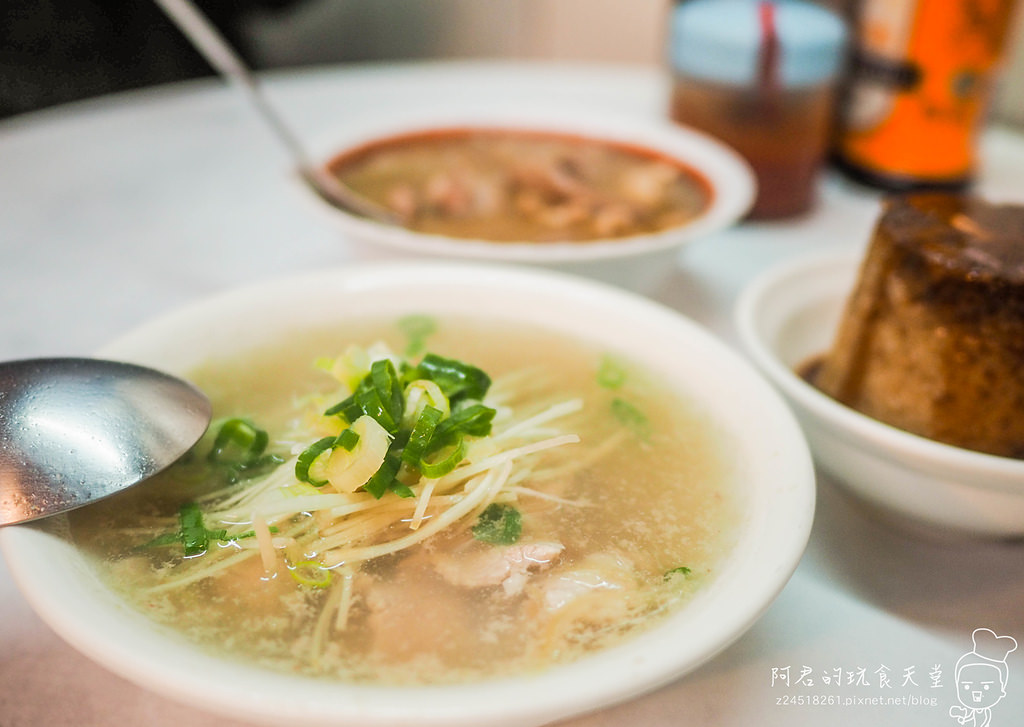 【台北】遼寧夜市｜台灣道地小吃一條街～無差別亂吃｜遼寧夜市必吃美食懶人包｜珍記甜不辣｜冰不厭榨｜鵝肉城大排檔｜正記麻油腰只｜客家自製湯圓