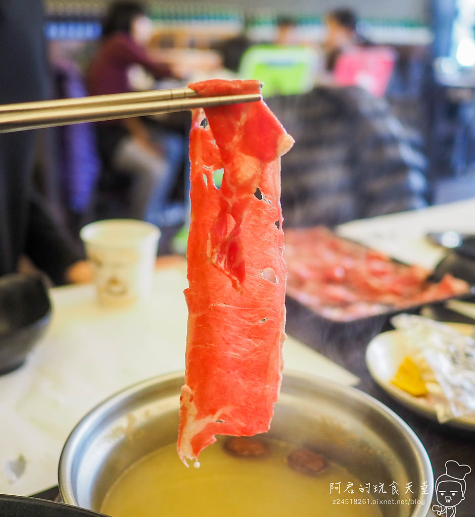 【台北】鍋饕精緻涮涮鍋｜內行人才知道的剝皮辣椒湯底｜重量級TORO黑豚肉鍋｜捷運大直站美食