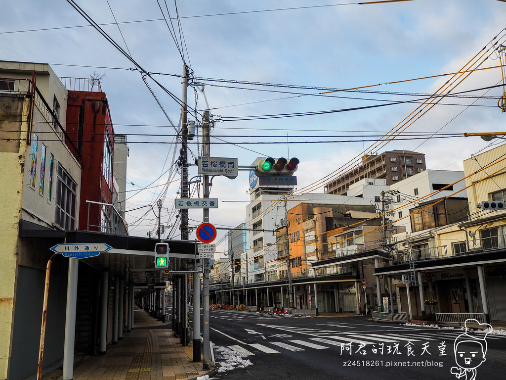 【日本】島根、鳥取十天自由行～來去日本過聖誕&跨年(10)｜新年參拜～來白兔神社求好姻緣｜濱村溫泉小鎮泡足湯