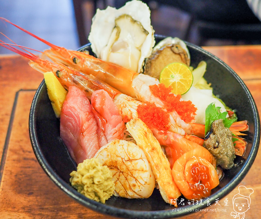 【台北】五漁村丼飯屋｜給你極致的痛風饗宴～升龍痛風丼、活虎海鮮丼｜西湖捷運站美食｜愛評體驗券