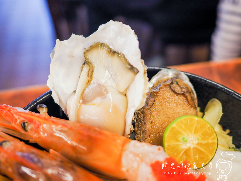 【台北】五漁村丼飯屋｜給你極致的痛風饗宴～升龍痛風丼、活虎海鮮丼｜西湖捷運站美食｜愛評體驗券