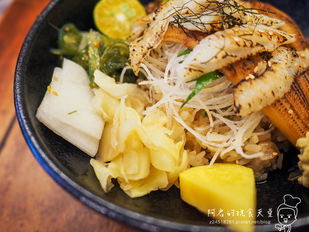 【台北】五漁村丼飯屋｜給你極致的痛風饗宴～升龍痛風丼、活虎海鮮丼｜西湖捷運站美食｜愛評體驗券