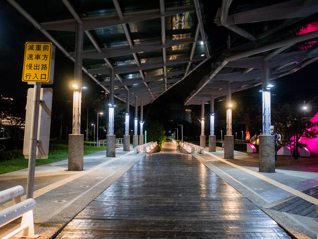 【遊記】一個人八天七夜鐵路環島｜六合夜市銅板美食｜美濃小鎮一日遊