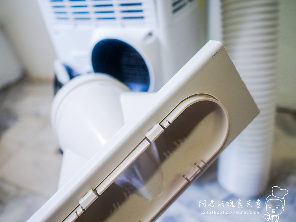【影片開箱】Frigidaire省電移動式冷氣空調FAC-251KP|室內趴趴走~連廚房都是冷氣間|冷氣、乾衣、除溼三合一 - 第24張圖 【影片開箱】Frigidaire省電移動式冷氣空調FAC-251KP|室內趴趴走~連廚房都是冷氣間|冷氣、乾衣、除溼三合一