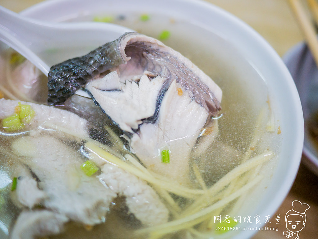 【遊記】一個人的台鐵環島&徒步旅行｜五天四夜Day2（下）｜台南牛肉湯吃到爽｜城府　康樂街　鬍鬚忠牛肉湯｜修安扁擔豆花｜林家魚皮