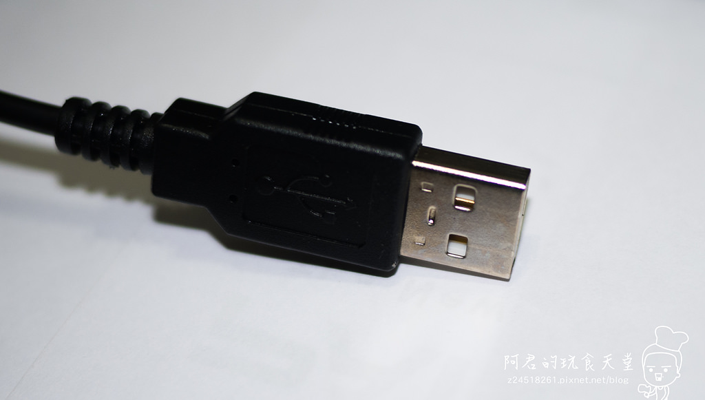 【開箱】艾芮克 i-Rocks IRK32W|水洗鍵盤|打翻飲料也不用怕? - 第10張圖 【開箱】艾芮克 i-Rocks IRK32W|水洗鍵盤|打翻飲料也不用怕?