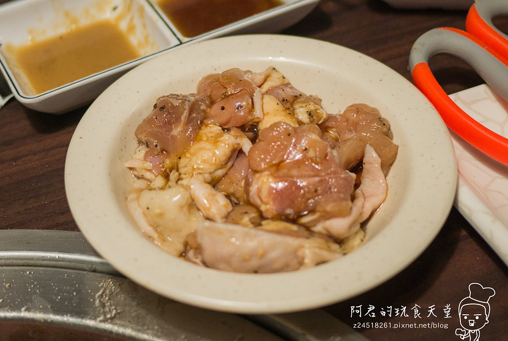 【台北】燒肉眾(大安店)｜炭火燒肉吃到飽｜上菜速度超級快