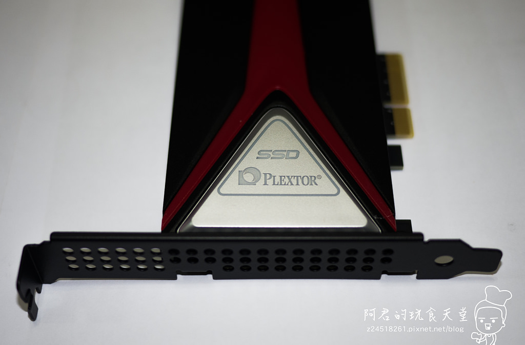 【開箱】讀取速度2000MB/S Plextor 電競風格SSD M8PeY 256GB 開箱、遊戲讀取測試 - 第10張圖 【開箱】讀取速度2000MB/S Plextor 電競風格SSD M8PeY 256GB 開箱、遊戲讀取測試