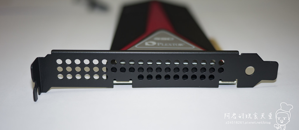 【開箱】讀取速度2000MB/S Plextor 電競風格SSD M8PeY 256GB 開箱、遊戲讀取測試 - 第11張圖 【開箱】讀取速度2000MB/S Plextor 電競風格SSD M8PeY 256GB 開箱、遊戲讀取測試