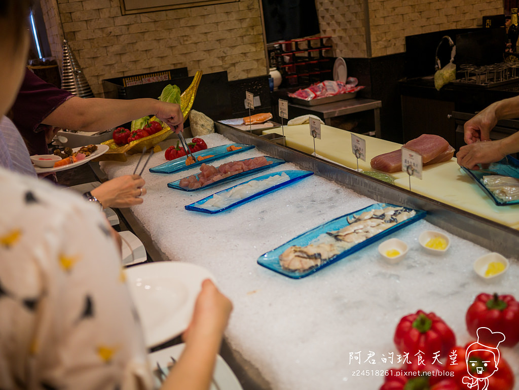 【高雄】大八TOP自助餐｜下午茶吃到飽｜精緻異國料理多種選擇