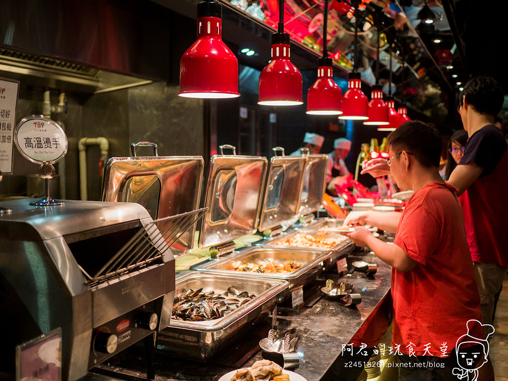 【高雄】大八TOP自助餐｜下午茶吃到飽｜精緻異國料理多種選擇