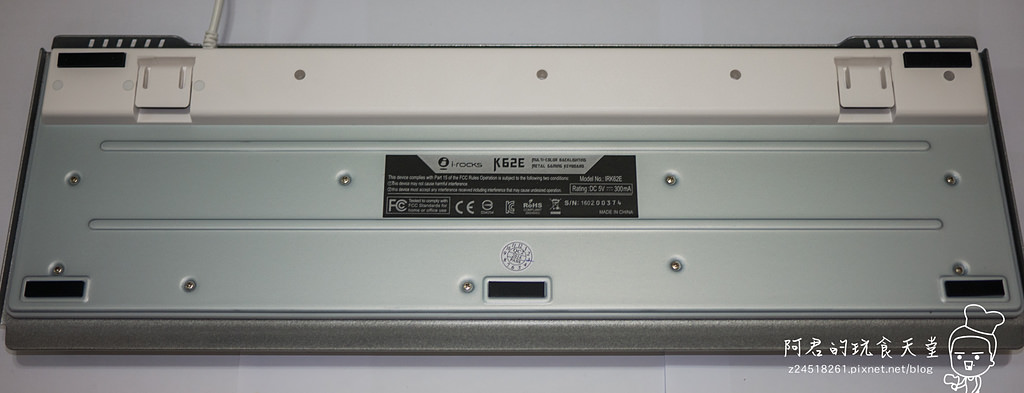 【開箱】純白體驗 i-rocks《K62E》高CP 七彩背光電競薄膜鍵盤 - 第13張圖 【開箱】純白體驗 i-rocks《K62E》高CP 七彩背光電競薄膜鍵盤
