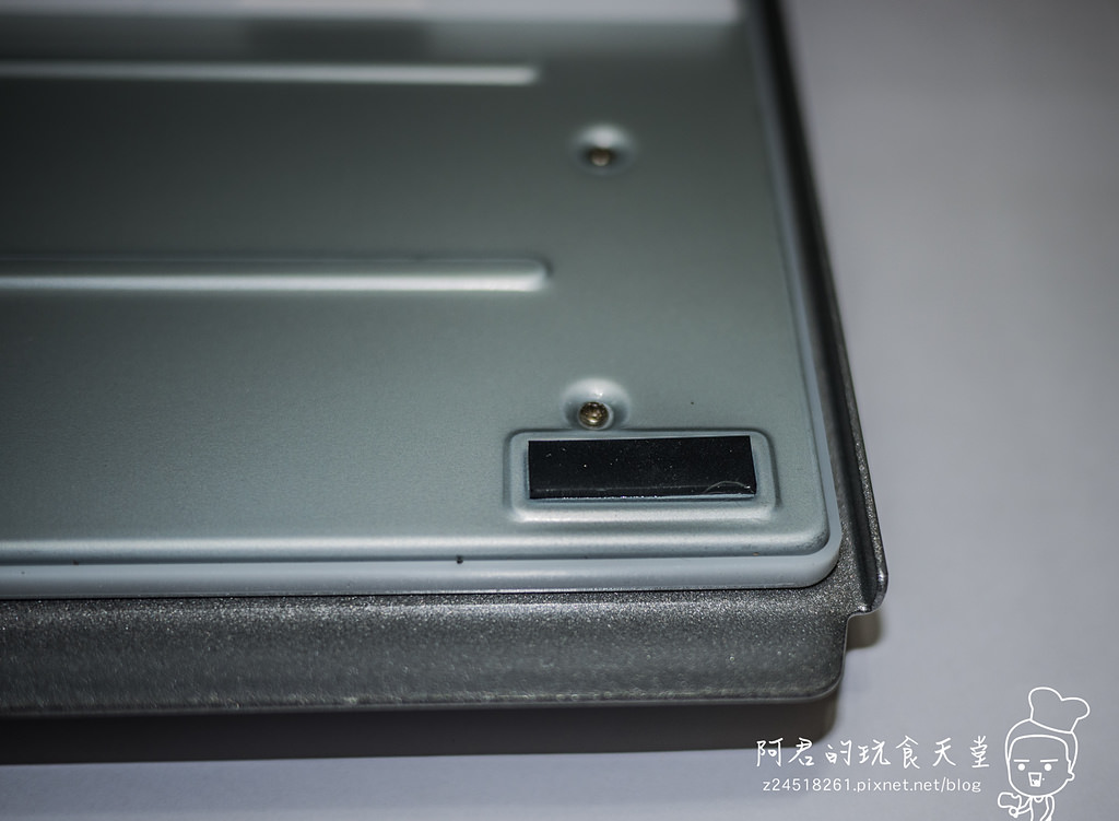 【開箱】純白體驗 i-rocks《K62E》高CP 七彩背光電競薄膜鍵盤 - 第14張圖 【開箱】純白體驗 i-rocks《K62E》高CP 七彩背光電競薄膜鍵盤