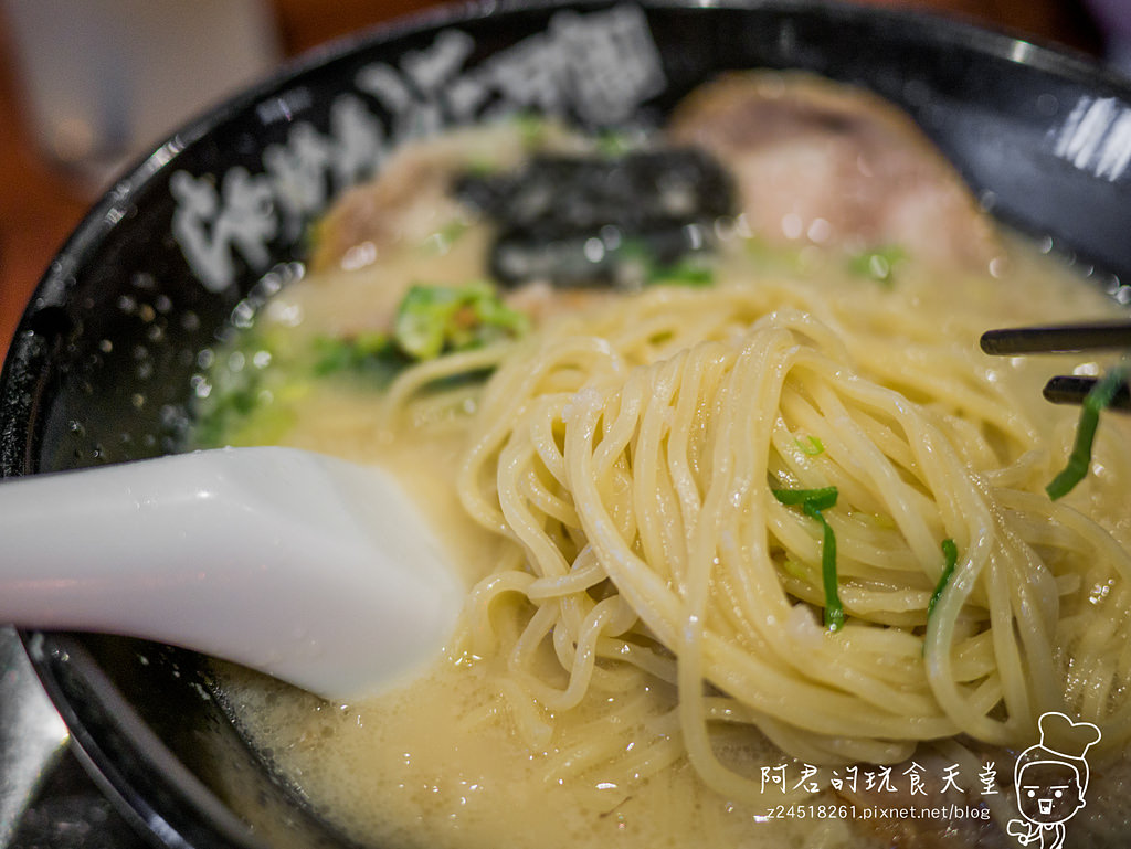 【台北】花月嵐拉麵(信義威秀店)｜大蒜拳骨拉麵｜蒜味十足