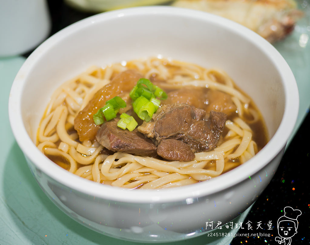 【宅配美食】珍苑牛肉麵　牛肉麵也可以宅配！？多種道地台灣美味任君挑選