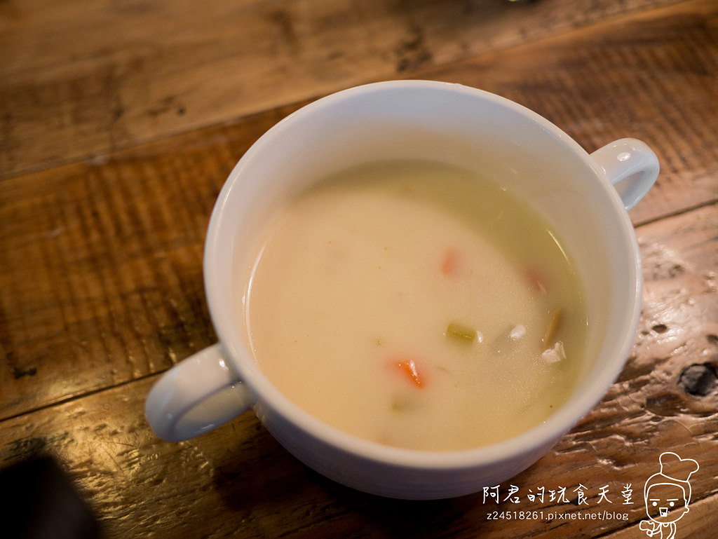 【台北】義饗食堂　CP值頗高的下午茶 義式料理吃到飽 爐烤肋眼牛肉太讚啦