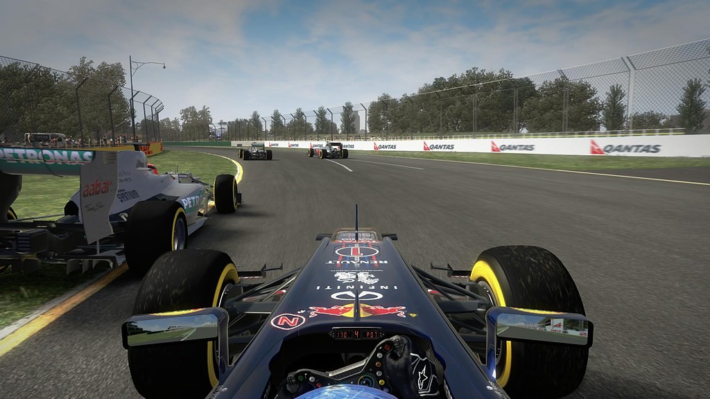 完美詮釋極速奔馳《F1 2012》 - 第4張圖 完美詮釋極速奔馳《F1 2012》
