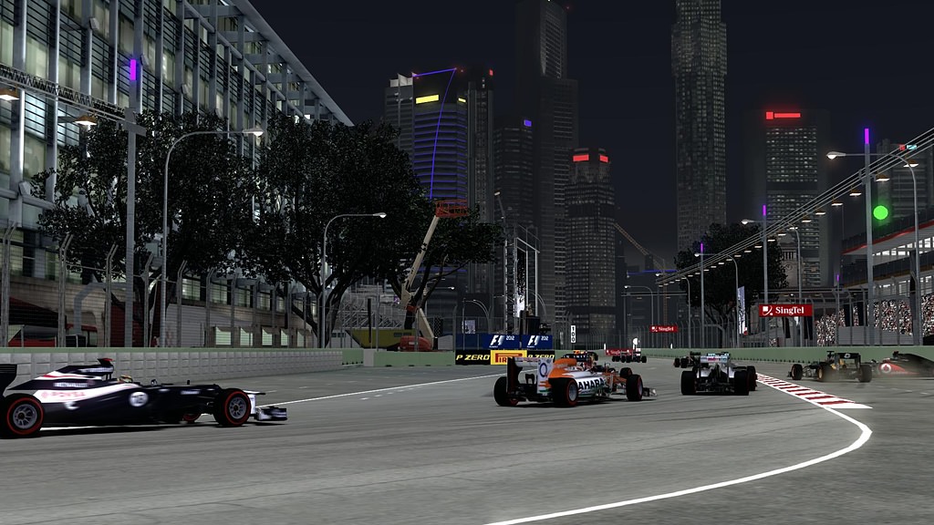 完美詮釋極速奔馳《F1 2012》 - 第8張圖 完美詮釋極速奔馳《F1 2012》