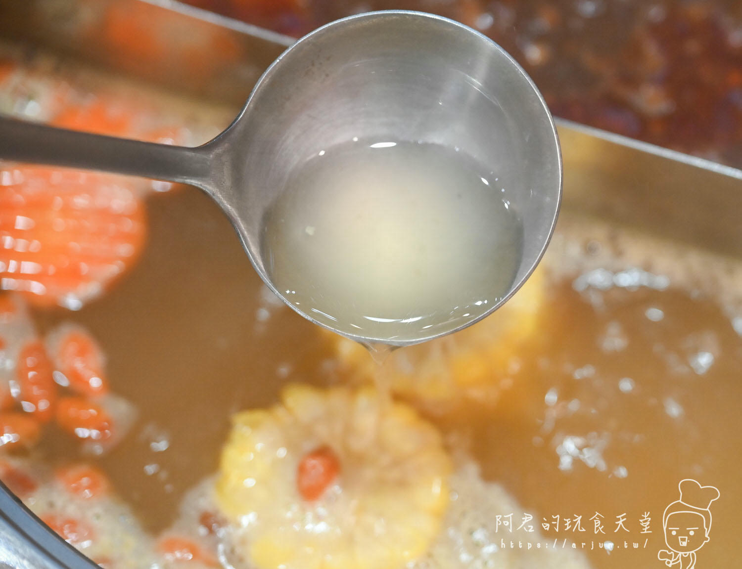 【台中】餉串串｜正宗四川特色小吃串串香，台中也吃的到！食材種類多樣化一串只要10元起｜加 LINE 再送 5 隻串串兌換券！