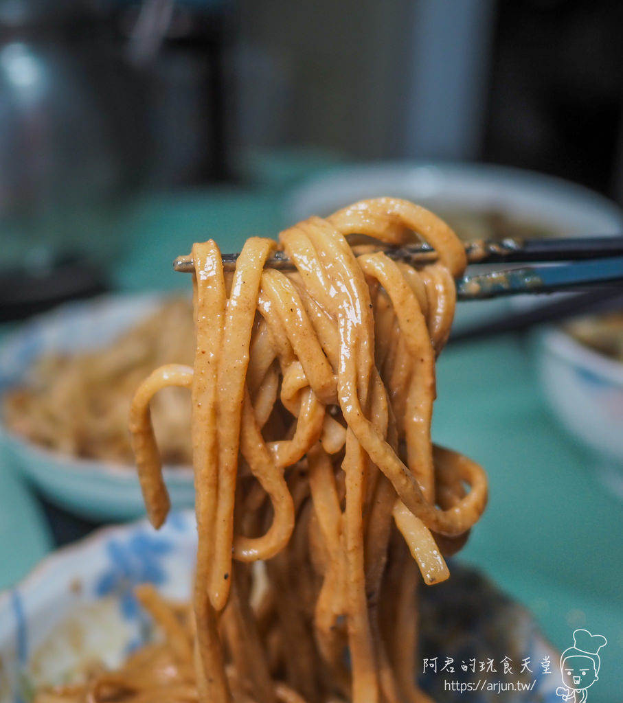 【宅配】寶兒岳麵館｜沒等一個月吃不到的牛肉麵｜還有私房炸醬麵香濃麻醬麵也很讚喔