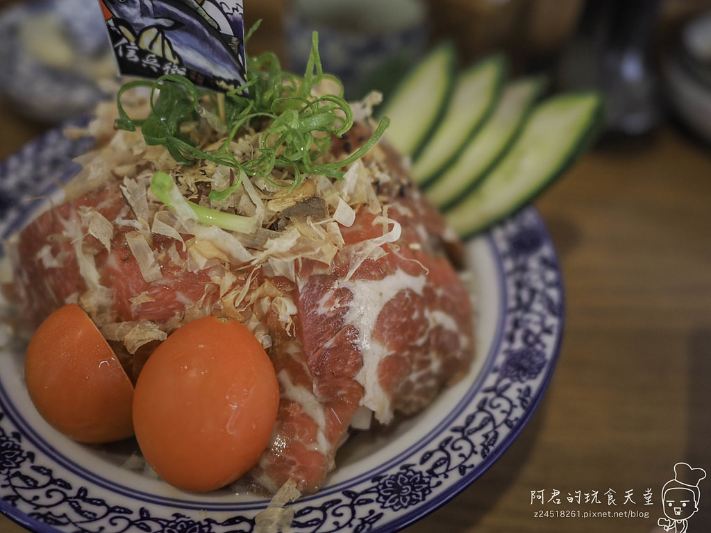 【台中】信兵衛 手作丼飯壽司｜浮誇系的IG打卡店｜北區中華路夜市美食