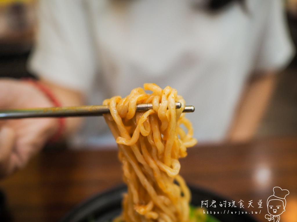 【台中】洪師傅川味麵食館｜周末限定的好味道「番茄清燉牛腩麵」