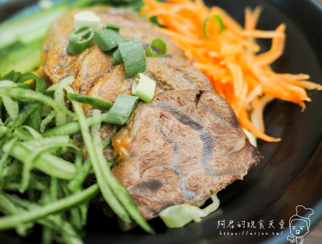 【台中】洪師傅川味麵食館｜周末限定的好味道「番茄清燉牛腩麵」