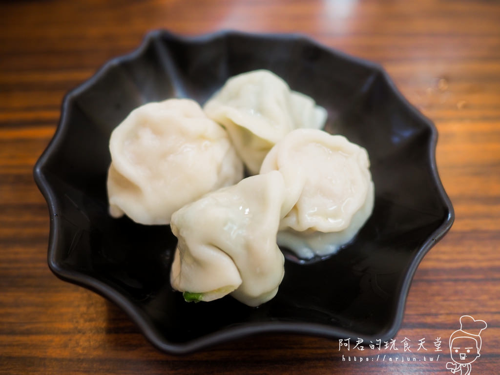 【台中】洪師傅川味麵食館｜周末限定的好味道「番茄清燉牛腩麵」