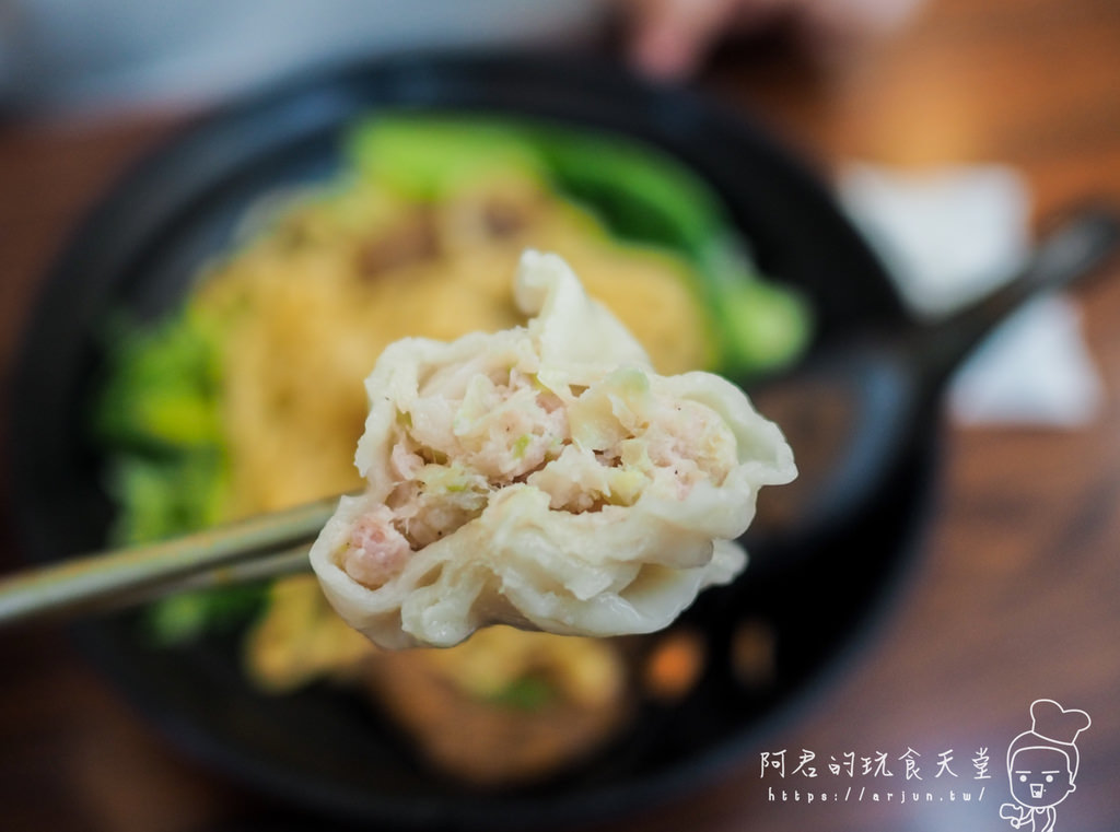 【台中】洪師傅川味麵食館｜周末限定的好味道「番茄清燉牛腩麵」