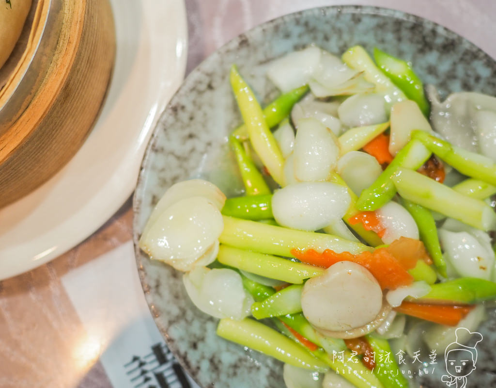 【台中】御饌臻品 黎明店｜包子裡面居然是三杯炒飯！？｜南屯區美食推薦