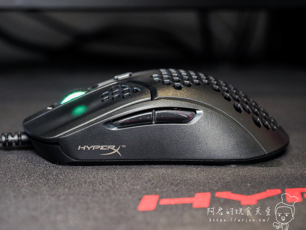 【開箱】HyperX Pulsefire Haste｜蜂巢式設計電競滑鼠，僅有59g的超輕量級體驗