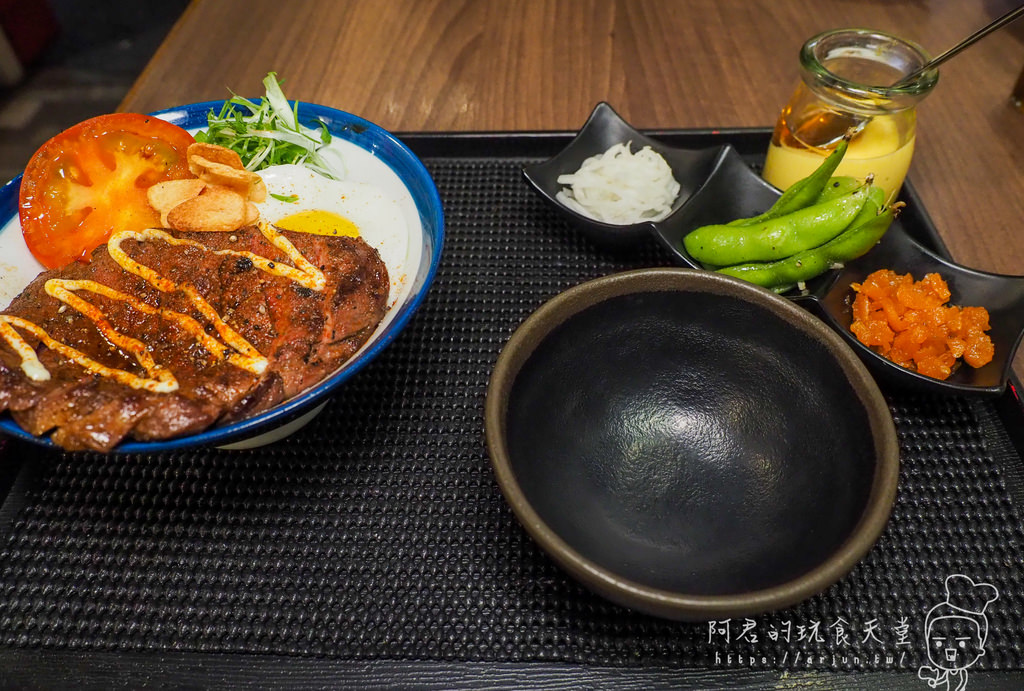 【台中】一膳 - 秀泰文心店｜台中最好吃的鰻魚飯～吃一口就銷魂｜連白飯、醬汁也不馬虎｜食蔬關東煮也大推