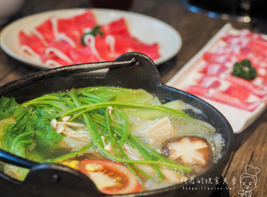 【台中】饗鍋物料理｜爆香石頭火鍋不只好吃，還能搭配銅盤燒肉｜沙鹿火鍋推薦