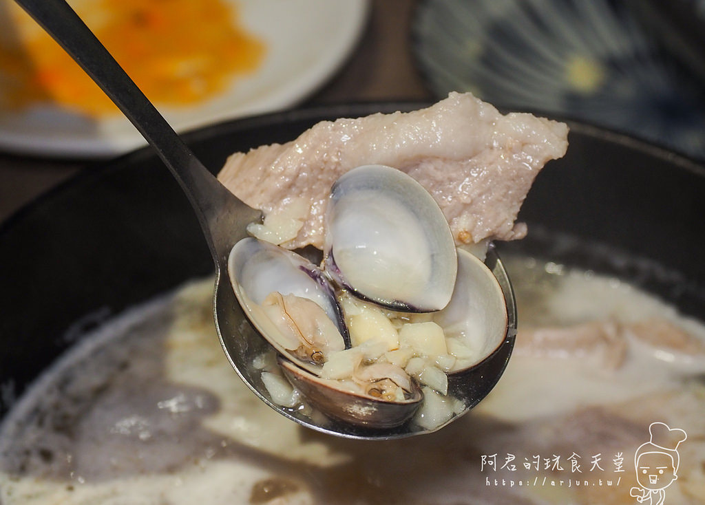 【台中】拾鑶鍋物｜一吃就上癮的川味麻辣小龍蝦鍋｜太平火鍋推薦