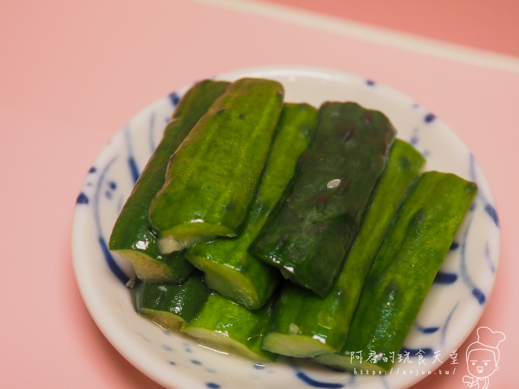 【台中】粳餅商行｜超道地的現桿點心～綠豆鍋餅、牛肉捲餅，來場美味的中式下午茶吧！