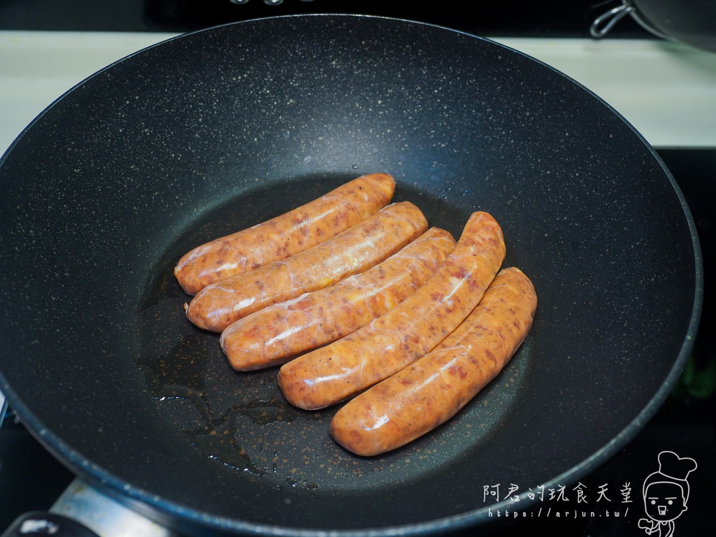 【宅配】李雪辣嬌 麻辣香腸｜頂級黑毛豬肉香腸邂逅懶人煲仔飯｜美味料理輕鬆上桌