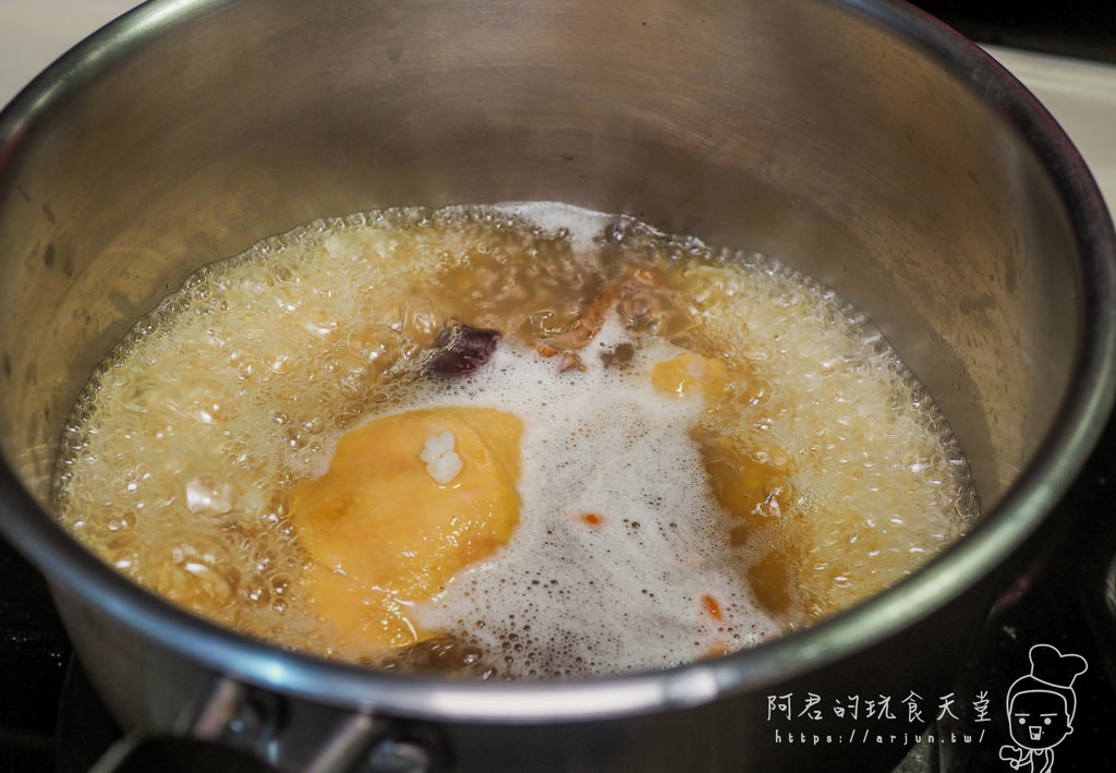 【宅配】混董創食煨湯｜冷凍湯品推薦，鮮美就像現做｜一個人的雞湯料理十分鐘就能輕鬆上桌