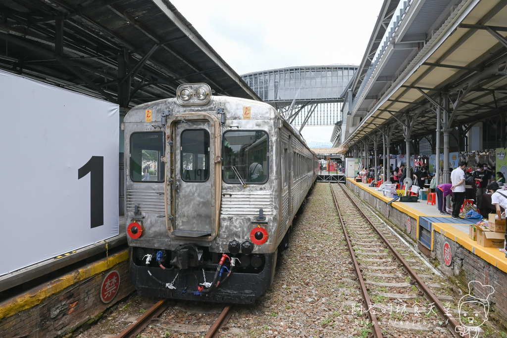 【台中】2022鐵路節｜臺中‧驛難忘、讓人念念不忘的舊鐵道的文化巡禮｜來臺中驛鐵道文化園區看復刻售票亭、樂田活版工房、古庭維攝影展