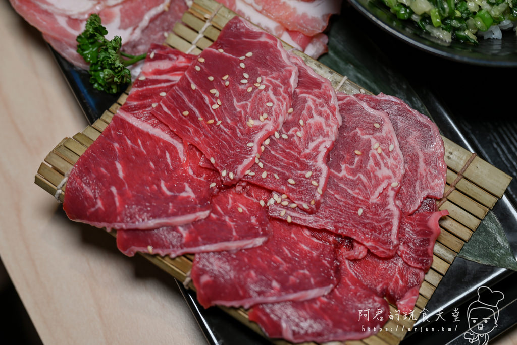 【台中】義崎丼燒肉 愛買復興鋪｜一個人也能吃的燒肉！四種肉品加自助吧無限放題，最低只要260元起