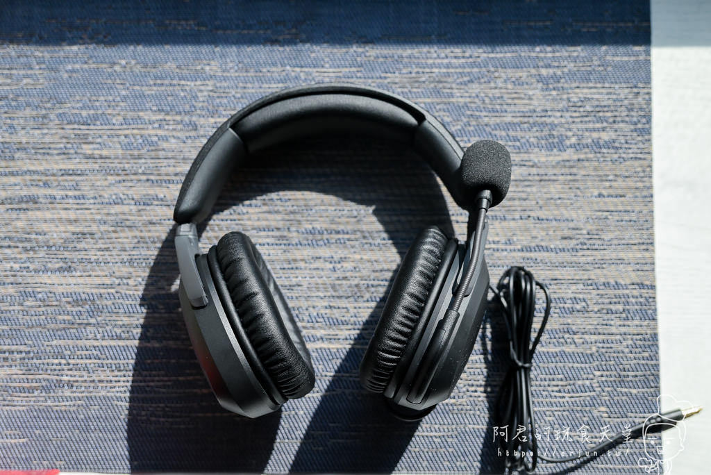 【開箱】HyperX Cloud Stinger 2｜入門級千元電競耳機最佳選擇！隨機還贈兩年DTS Headphone: X