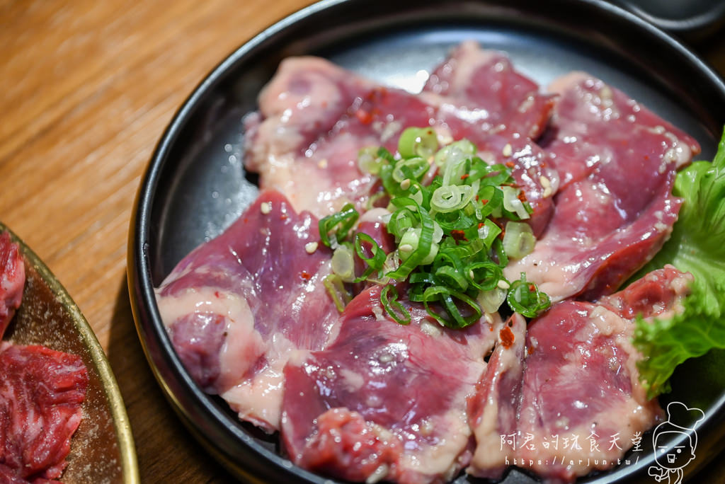 【台中】Hi燒肉！油膩大叔の燒肉店，台中西屯區燒肉、內臟燒肉、炭火燒肉推薦(菜單)