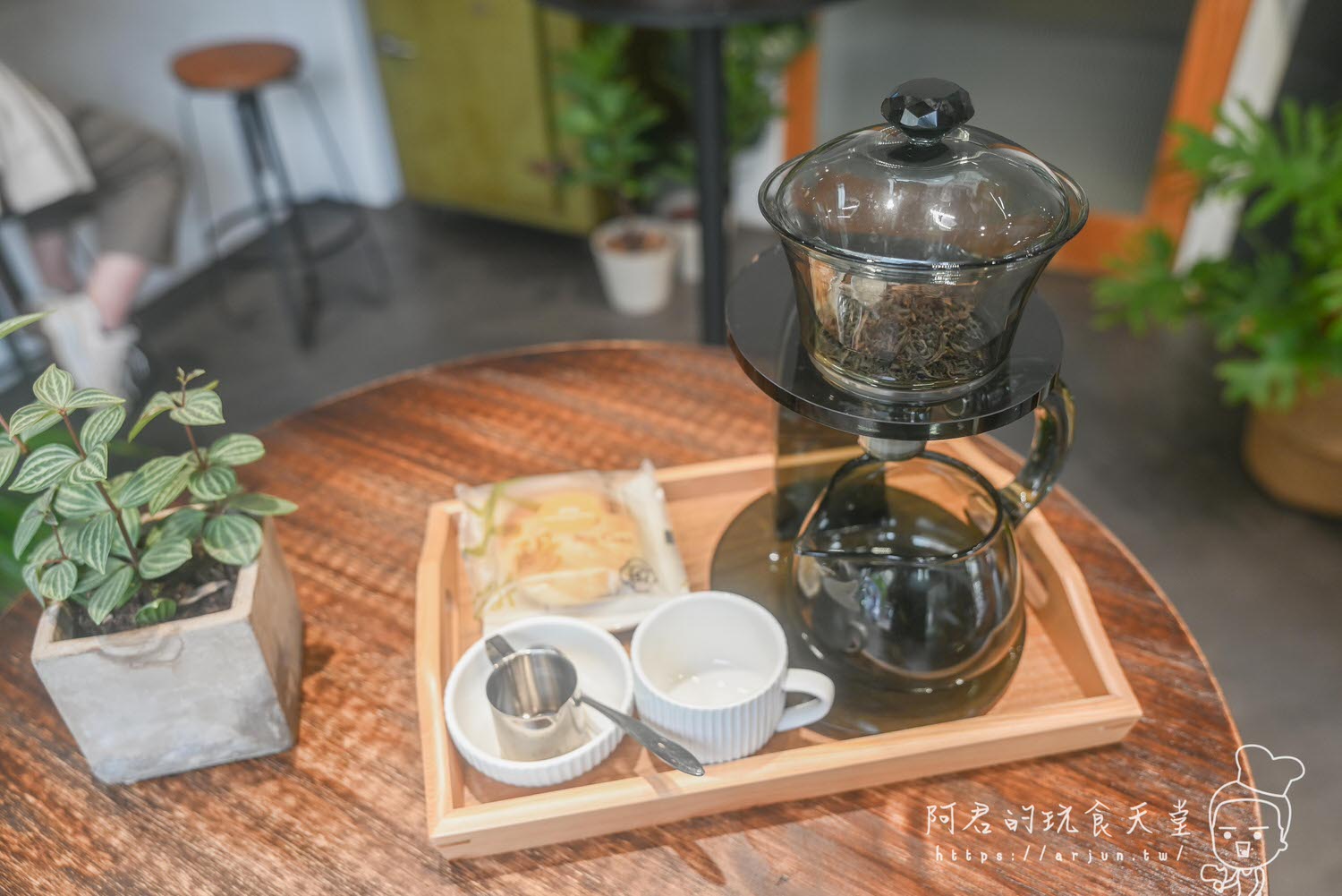 【台中】理茶 Richa 中美總店｜攜手百年老店陳允寶泉「一茶品、 一茶點」，靜下心回歸最原始的新台式茶文化